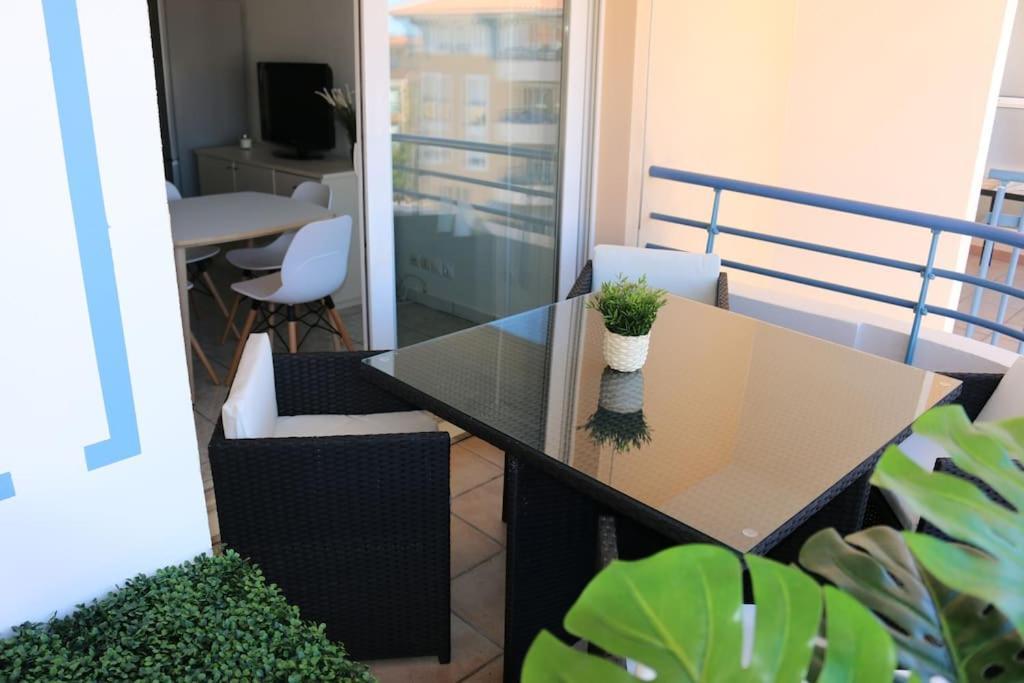 Port-Frejus, Le Paladien, Appartement 2 Pieces Climatise, Terrasse & Parking エクステリア 写真