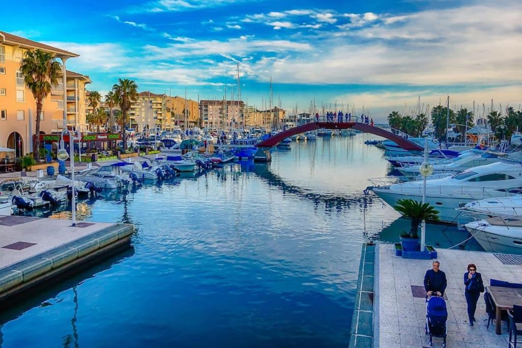 Port-Frejus, Le Paladien, Appartement 2 Pieces Climatise, Terrasse & Parking エクステリア 写真