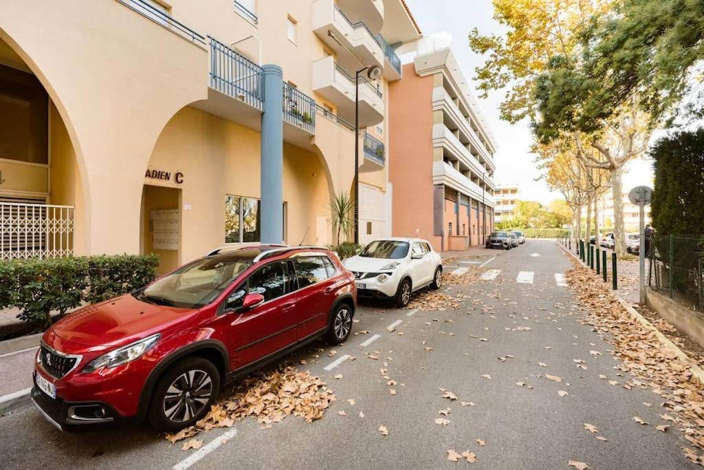 Port-Frejus, Le Paladien, Appartement 2 Pieces Climatise, Terrasse & Parking エクステリア 写真