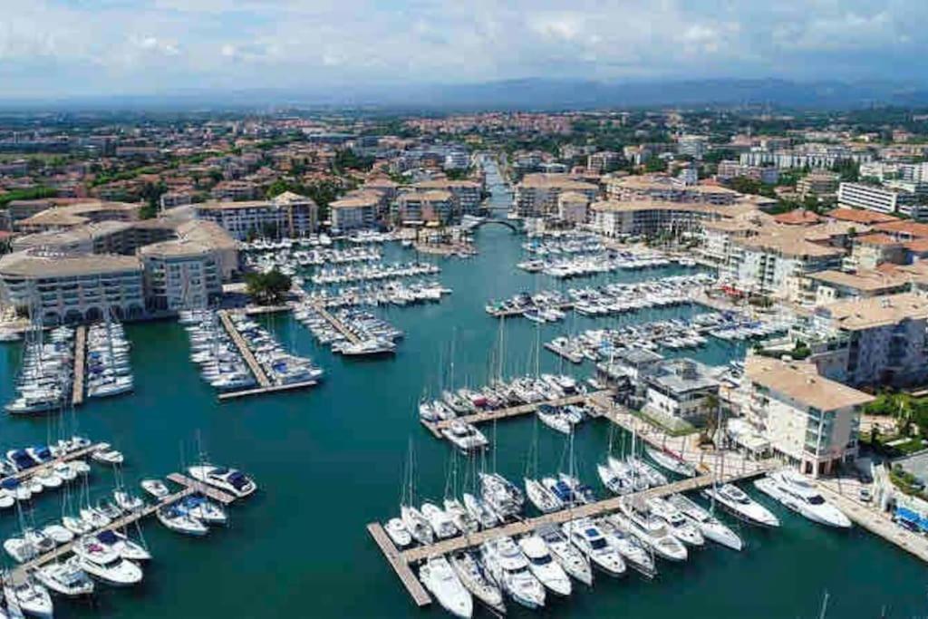 Port-Frejus, Le Paladien, Appartement 2 Pieces Climatise, Terrasse & Parking エクステリア 写真