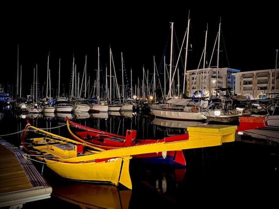 Port-Frejus, Le Paladien, Appartement 2 Pieces Climatise, Terrasse & Parking エクステリア 写真