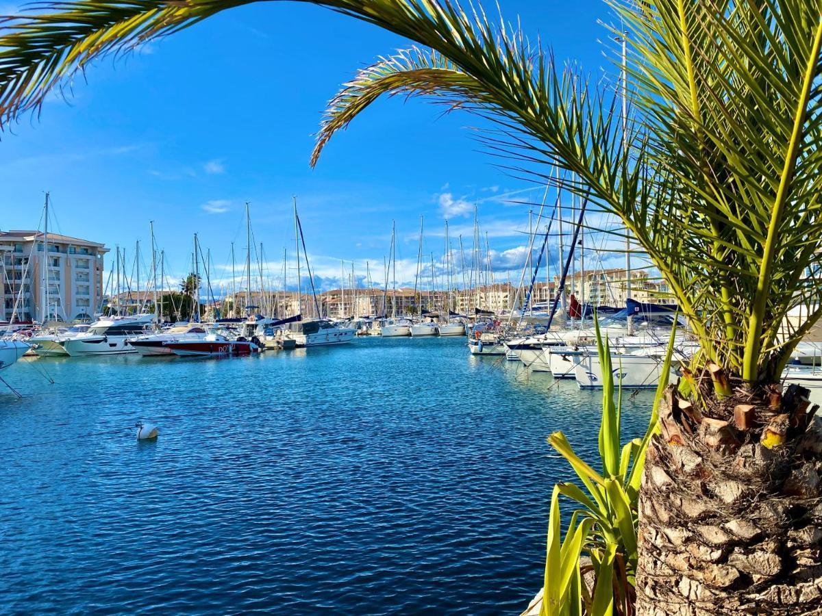 Port-Frejus, Le Paladien, Appartement 2 Pieces Climatise, Terrasse & Parking エクステリア 写真